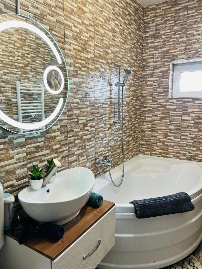 Апартаменты Zizi'S House Garii Брашов Экстерьер фото